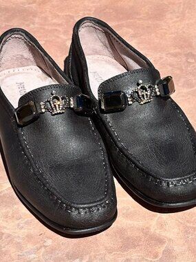 Italian Leather Crown Crystal Loafers Black Size 40 Vero Cuoio Embellished